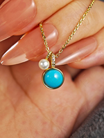 Collier pendentif Peishang en argent sterling 925 plaqué or avec accent rond pavé de zircons, perle de coquillage et turquoise naturelle