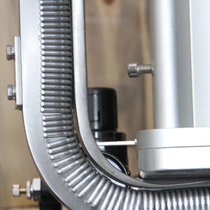 Máquina Neumática de Acero Inoxidable para Rellenar y Sujetar Carne en Envases de Película y Cajas de Madera - Product Image 3