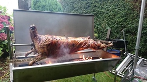Agnello maiale capra carbone barbecue griglia <span class=keywords><strong>spiedo</strong></span> girarrosto macchina <span class=keywords><strong>per</strong></span> arrostire il maiale con schermo antivento motore da 80kg - Product Image 2
