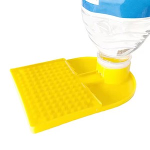 Bebedero de Agua Simple de Plástico para Abejas, Equipo de Apicultura para Evitar que las Abejas se Ahoguen, Nuevo, Conectado a Botellas de Agua Mineral - Product Image 5