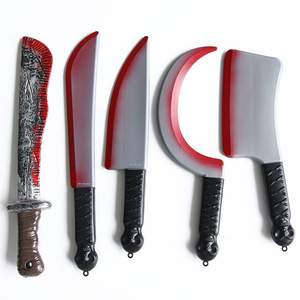 Produits phares en gros : Jouets en plastique pour enfants et adultes, crochets de récolte, décorations de scène pour fêtes, accessoires de couteaux sanglants pour Halloween - Product Image 1