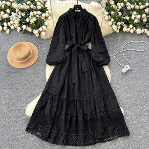 El Nuevo Vestido de Encaje Calado con Parches de Moda Primaveral para Mujer es un Vestido Largo Elegante y con Estilo - Product Image 4