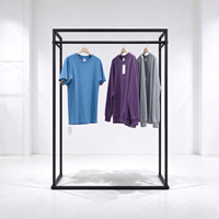 Présentoir à vêtements en métal noir avec étagère en bois clair, tringle de suspension et étagère à chaussures, certifié CE ETL, pour vente en gros et boutiques
