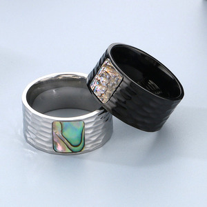 In Stock anelli da uomo coreani modello sorprendente anello In acciaio inossidabile creativo In Abalone guscio Beat goffrato anelli In acciaio al titanio - Product Image 1