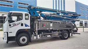 JIUHE Camión Bomba de Concreto de 25m 30m para Proyectos de Construcción a Gran Escala, Bombeo de Alta Resistencia para Aplicaciones en Edificios de Gran Altura - Product Image 2