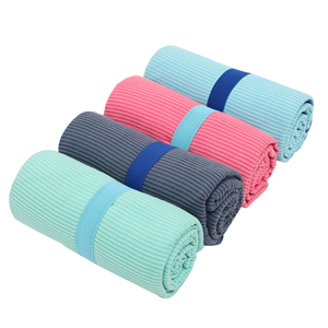 Serviette de sport rafraîchissante en microfibre rayée absorbante, idéale pour la gym, la randonnée, la natation et le yoga - Product Image 1