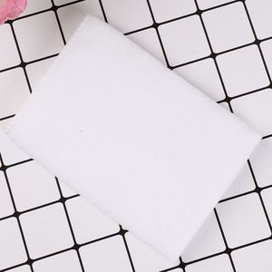 Ensemble de serviettes en microfibre ultra douces et absorbantes - Taille et poids personnalisables pour un usage domestique - Product Image 4