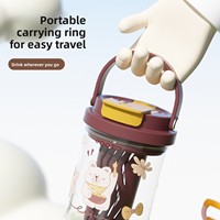Bouteille d'eau en plastique moderne grande capacité, étanche, portable, avec poignée à motif de dessin animé et double bec verseur, idéale pour l'extérieur