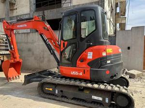 Mini-excavatrice d'occasion U55-5 modèle 2021, 5,5 tonnes, peinture d'origine de haute qualité, pompe PLC, roulement, moteur, boîte de vitesses, puissance 42 kW, Eaton - Product Image 2