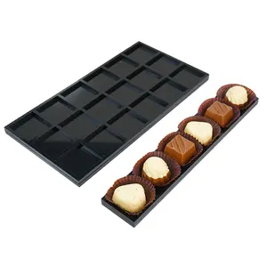 Maß gefertigte Einweg-Schokoladen schale aus Kunststoff mit Trennwand