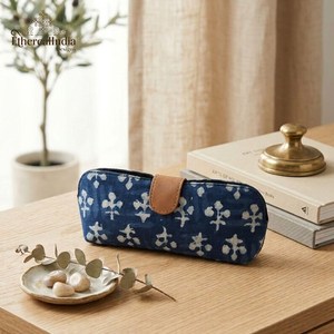 Set de Viaje Esencial Hecho a Mano con Estampado de Bloques, Funda de Algodón para Gafas de Sol, Riñonera Unisex, Kit de Viaje, Regalo para Hombres y Mujeres - Product Image 4