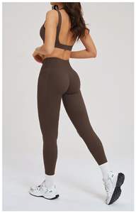 Ensemble de yoga OEM pour femme : Soutien-gorge de sport et leggings taille haute sculptants en Spandex/Nylon, tenue de mode sans couture pour la gym, l'entraînement et la course à pied - Product Image 3