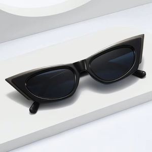 Gafas de Sol de Moda Retro 2025 con Logotipo Personalizado, Montura Grande, Protección UV400, Coloridas, Estilo Ojo de Gato para Mujer - Product Image 2