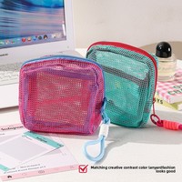 Sac de rangement en maille portable en forme de cube, style Instagram, thème dopamine, pour les voyages en plein air ; Trousse de toilette et de maquillage multifonctionnelle