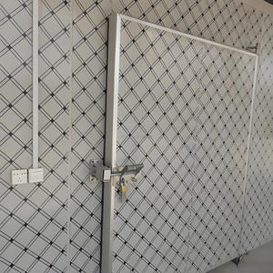 Porte coulissante de chambre froide à installation facile avec bande d'étanchéité en PVC et charnières robustes pour les entrepôts de stockage frigorifique - Product Image 3