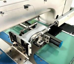 Machine à coudre industrielle à point plat, simple aiguille, pour pantalons, nouvelle, haute vitesse, pour la confection de logos sur pantalons - Product Image 3