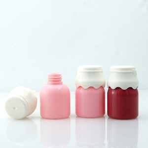 Yueshunxing 8ml Mini lucu anak-anak bentuk spesial logo kustom botol kemasan plastik merah muda tutup putih tabung <span class=keywords><strong>Lip</strong></span> <span class=keywords><strong>Gloss</strong></span> - Product Image 3