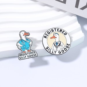 Broche de Animal para Uniforme de Médico, Divertido para Profissionais de Saúde, Engraçado, Acessório de Moda, Bolsa Versátil, Emblema Decorativo para Roupas - Product Image 4