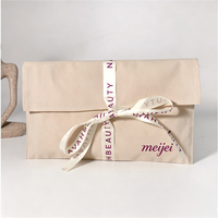 Sac d'emballage en velours pour foulards et vêtements, avec logo personnalisé, sac à cordon en velours noir, sac à rabat en velours, sac de rangement anti-poussière