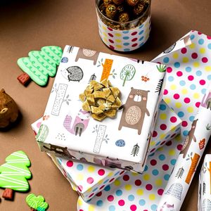 Papel de Regalo Reversible con Tema de Animales del Bosque, 17 Pulgadas x 16.5 Pies, Papel Ecológico para Manualidades - Product Image 2