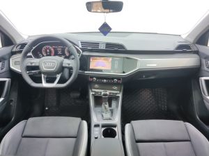 Agente Esclusivo Richiesto: Auto Usata 2023 Audi Q3 35 TFSI 1.4T 7DCT FWD con Sedili in Pelle, Tetto Panoramico, Telecamera Posteriore - Direttamente dalla Fabbrica - Product Image 6