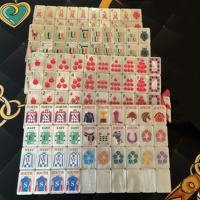 Ubin Mahjong Amerika Buatan Khusus Tahun Kuda Warna Mutiara Krim Dapat Dilipat 160 Buah Ubin Mahjong Akrilik Ramah Lingkungan Portabel