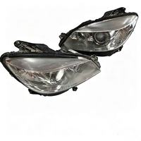 Pièces de voiture d'occasion, ensemble de phares au xénon 24V 25W 3000K pour Classe C W204 2007-2011, paire gauche et droite, lentille transparente