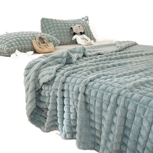 Vente chaude moderne doux 100% Polyester hôtel literie couleur unie bulle flanelle tricoté anti-boulochage quatre saisons jeter couverture - Product Image 5