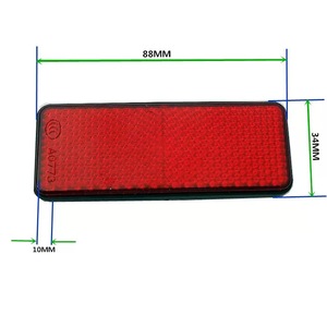 Reflector Cuadrado para Motocicleta Todoterreno, Reflector de Advertencia de Freno para Guardabarros Trasero - Product Image 1