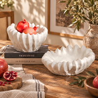 Collection de bols à fruits en céramique crème avec un design sculptural en forme de pétales, bols décoratifs pour la décoration moderne de la maison