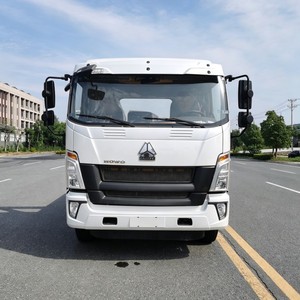 Sinotruck HOWO Camión de Remolque de Plataforma Hidráulica de 5 y 8 Toneladas 4x2 para Recuperación de Vehículos - Product Image 3