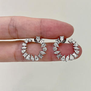 Orecchini E2466 in Oro Bianco con Diamanti Taglio a Pera Colore D Naturale Classici da Donna per Uso Quotidiano - Product Image 6