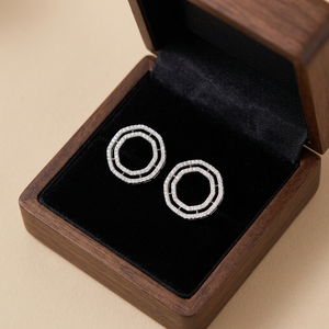ต่างหูเพชรทรงกลมแบบ Halo ทองคำแท้ 14K พรีเมียม เพชรเลี้ยงในห้องปฏิบัติการ เหมาะสำหรับงานปาร์ตี้ ของขวัญ และโอกาสพิเศษ - Product Image 4