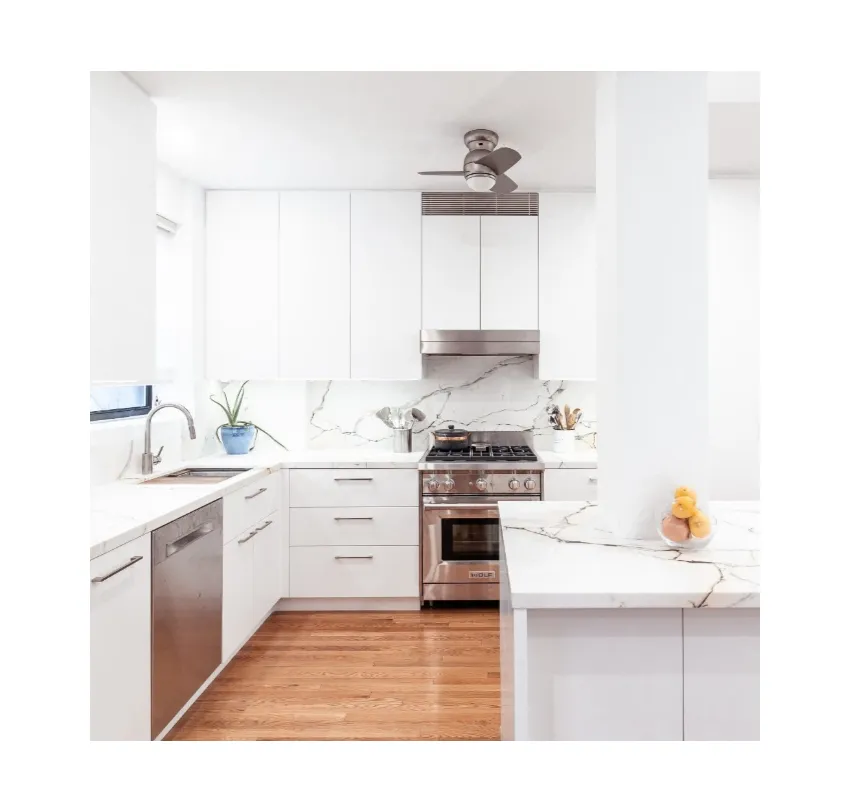 सीबीएममार्ट मॉडर्न स्टाइल शेकर डिजाइन मैट व्हाइट सॉलिड वुड दरवाजे किचन फर्नीचर किचन कैबिनेट