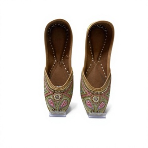 BS INTERNATIONAL Chaussures décontractées pour femmes en cuir véritable brodé à la main, personnalisables OEM, tendance mode sur mesure - Product Image 6