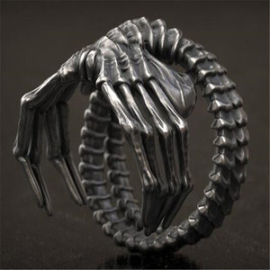 Nouveau Punk Moto Style Hommes Anneau Exagéré Dominateur Crâne Démon Griffe Anneau Argent Couleur Bijoux Accessoires - Product Image 4