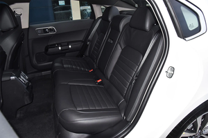 Citroën <span class=keywords><strong>C6</strong></span> 1.8T Turbo Automatique d'occasion 2023, Conduite à Gauche, Berline Familiale Spacieuse, Sécurité Avancée, Confort Optimal - Product Image 4