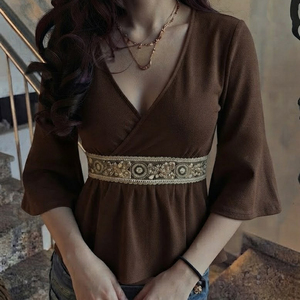 Women's <b>Y2K</b> Vintage Lace Patchwork Floral T-<b>Shirt</b> Cross V-Neck Loose A-Line Flared Sleeve Sexy Casual Blouse All Seasons - Product Image 5