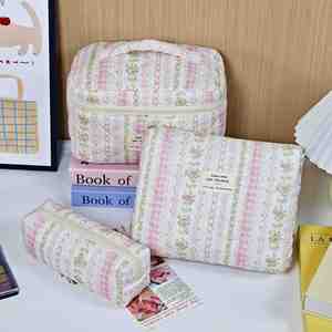 Bolsa de Cosméticos Acolchada con Estampado Floral Francés, Personalizada y al por Mayor, Bolsa de Viaje de Gran Capacidad, Bolsa de Maquillaje para Mujer - Product Image 1