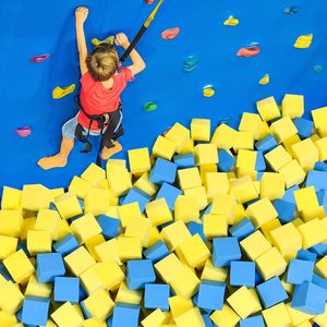 Parque de Atracciones al por mayor Color al azar gimnasia suave escalada en roca protección interior trampolín espuma esponja cubo bloques Pit - Product Image 6