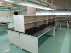 طاولة مختبرية متنقلة لمستحضرات التجميل و علم الأمراض ، معدات ، مقاعد معمل بيولوجي ، 3 أشخاص من الجرانيت - Product Image 4