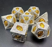 Juego de Dados Poliédricos de Metal con Diseño de Ojo de Dragón en Bloques de Color Vibrantes para Juegos de Mesa