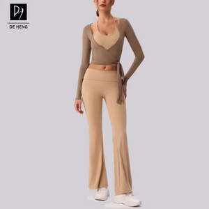 Set Sportivo da Donna <span class=keywords><strong>3</strong></span> Pezzi: Top con Logo Personalizzato, Reggiseno Sportivo e Pantaloni a Gamba Larga per Yoga e Allenamento - Product Image 2