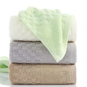 Serviette de bain durable pour hôtel, 100% coton satiné, couleur unie, tricotée, séchage rapide, réutilisable, directement de l'usine - Product Image 3