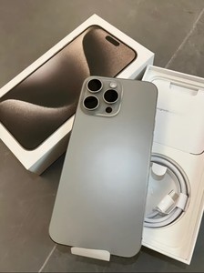 Un gran <span class=keywords><strong>numero</strong></span> <span class=keywords><strong>di</strong></span> telefoni cellulari usati 15 Pro 5G smartphone per 15 Pro 256G 512G - Product Image 2