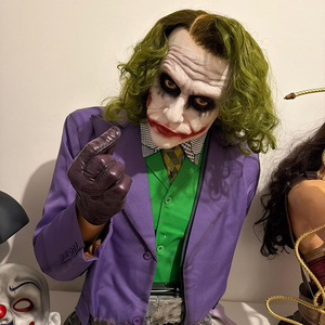Vente en gros Grande sculpture JOKER en résine DC <span class=keywords><strong>Super</strong></span> Heroes Joker Buste Statue pour la décoration - Product Image 2