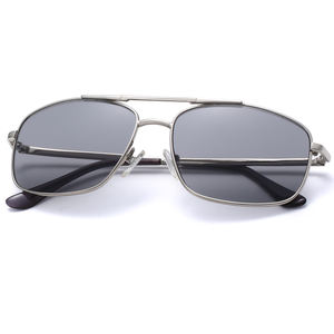 老人ファッションメタルスクエアスモークレンズ偏光オーガニックサングラスゴールドまたはシルバーフレーム - Product Image 3