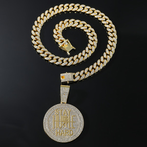 Nouveau Collier Pendentif Lettre Circulaire Style Hip-Hop Unique Plaqué Or et Argent pour Homme, Bijoux de Mode, Vente en Gros, Meilleures Ventes - Product Image 1
