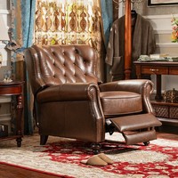 Amerikanischer Vintage-Ledersessel mit Knopfheftung und Nagelkopfverzierung, Einzelsofa mit ausziehbarer Fußstütze