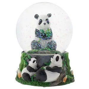 Polyresin globo di neve ugging Panda Bear Family 100 MILLIMETRI Musicale Acqua Globo Gioca Tune Nato di Trasporto